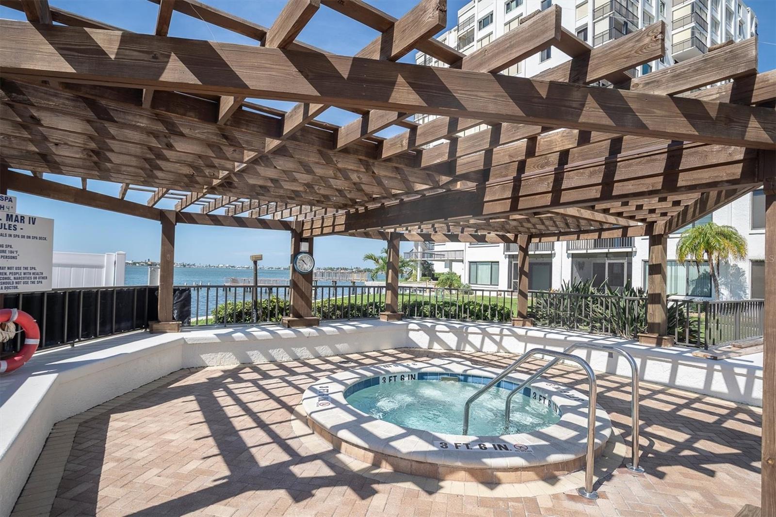 6287 Bahia Del Mar Cir #602 Property Photo 37