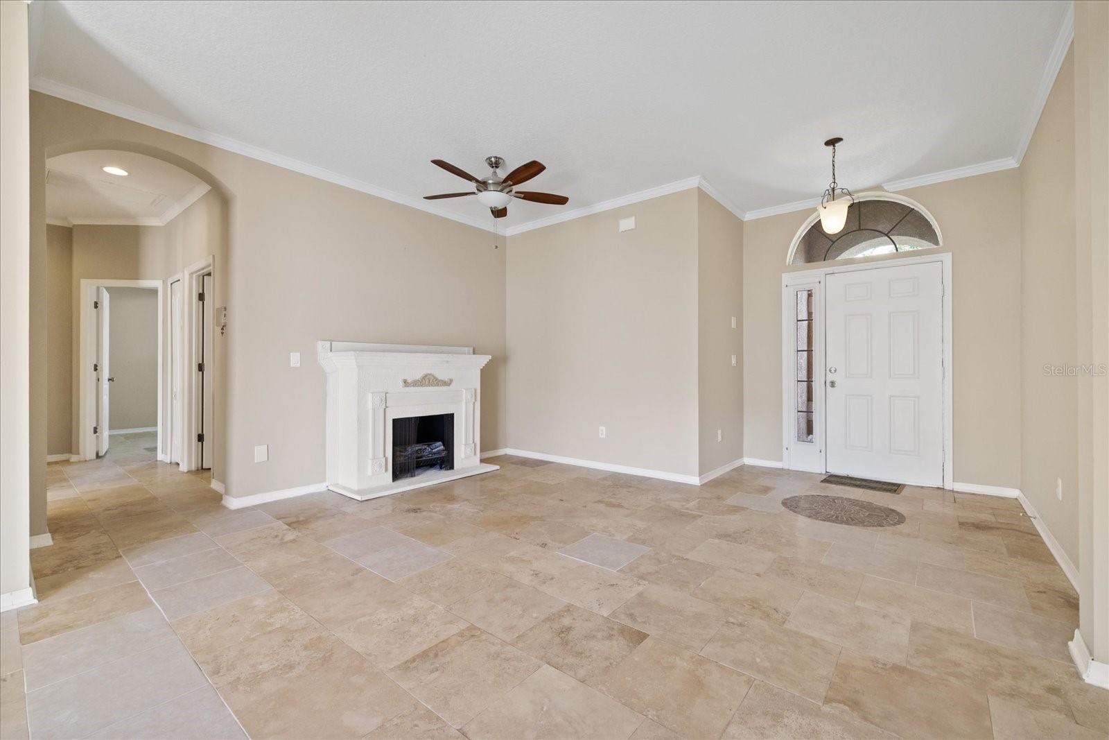 1833 Mira Lago Cir Property Photo 4