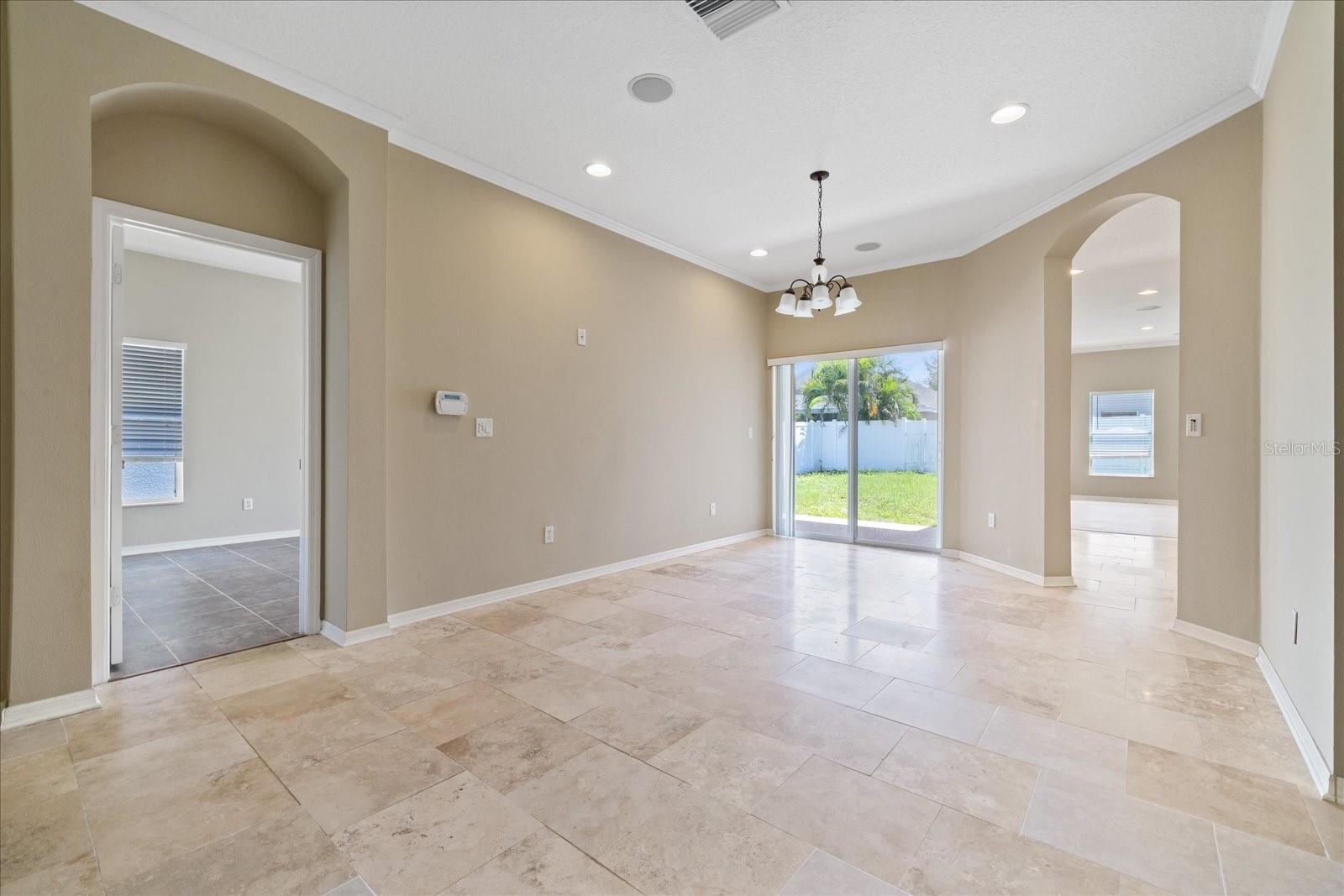 1833 Mira Lago Cir Property Photo 6