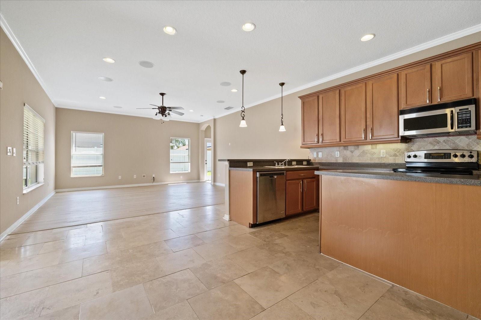 1833 Mira Lago Cir Property Photo 11
