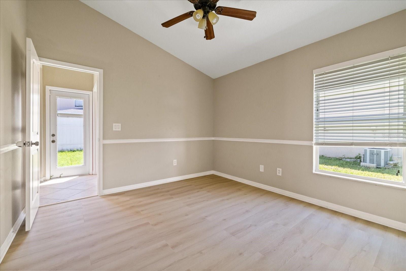 1833 Mira Lago Cir Property Photo 35
