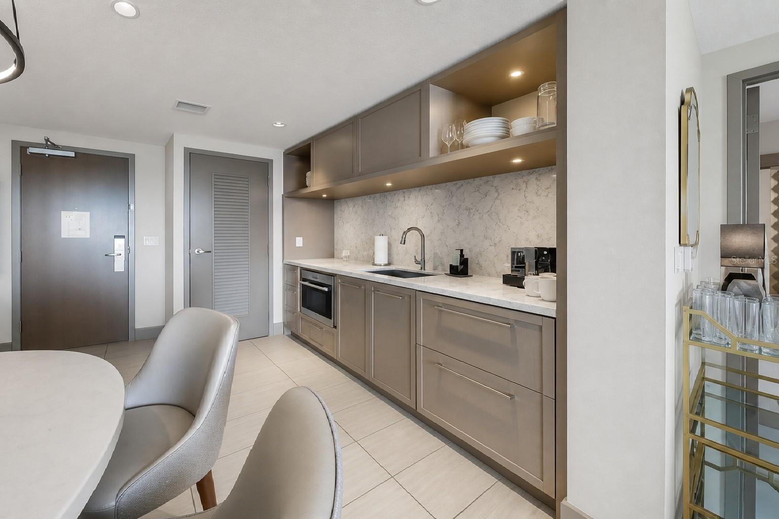 691 S Gulfview Blvd #711 Property Photo 13