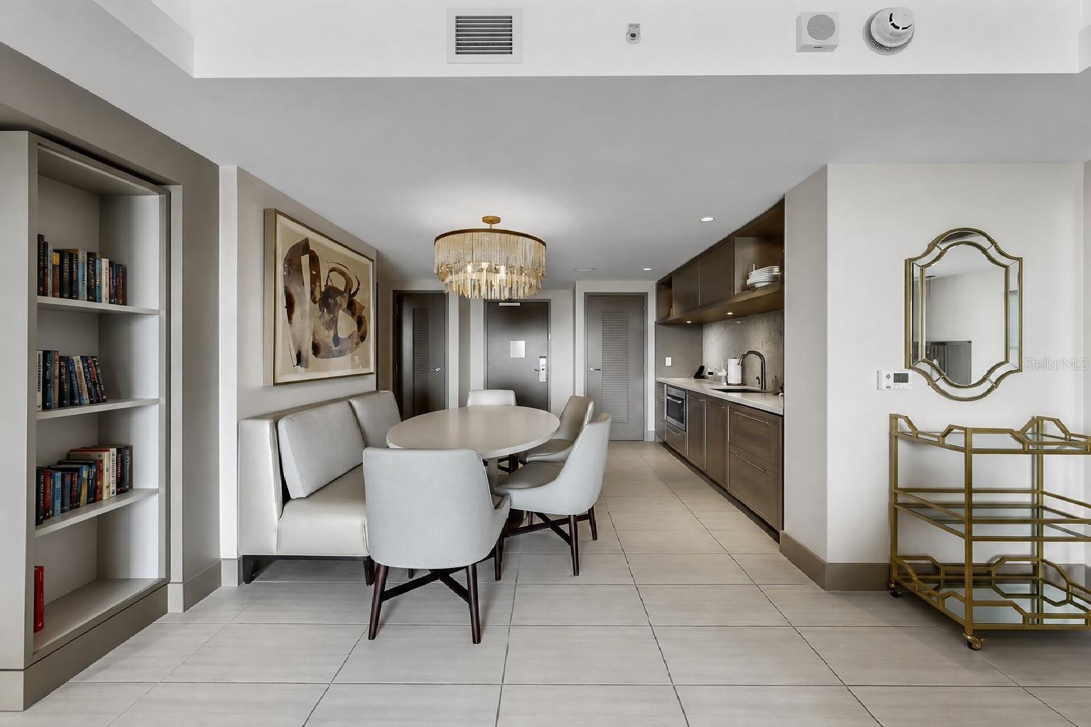 691 S Gulfview Blvd #711 Property Photo 16