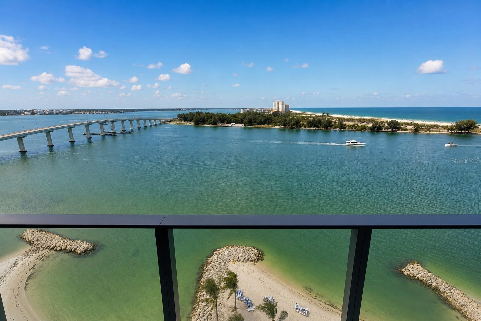 691 S Gulfview Blvd #711 Property Photo 43