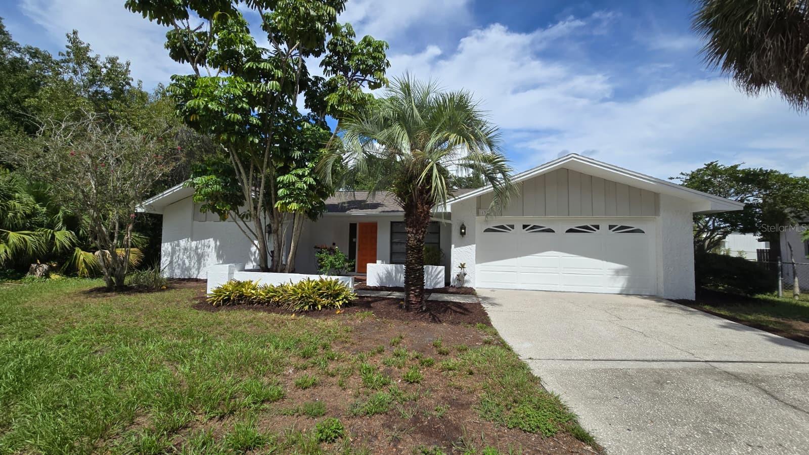 1381 Forest Lawn Ct Property Photo 1