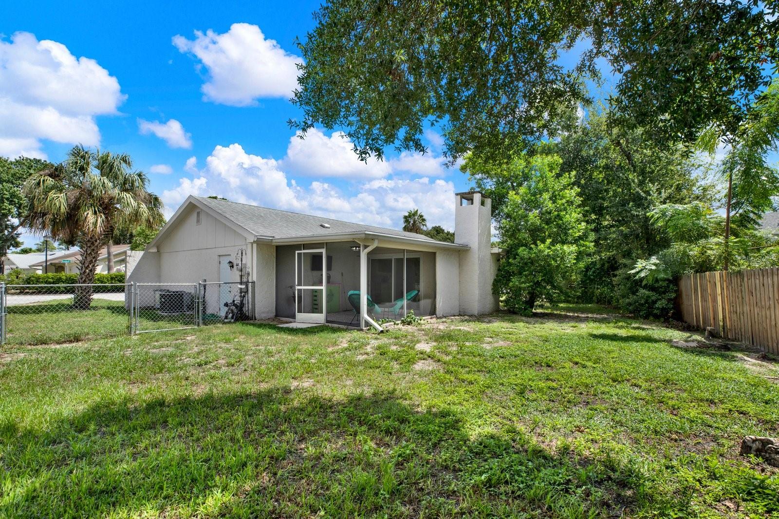 7700 Bayleaf Dr Property Photo 14