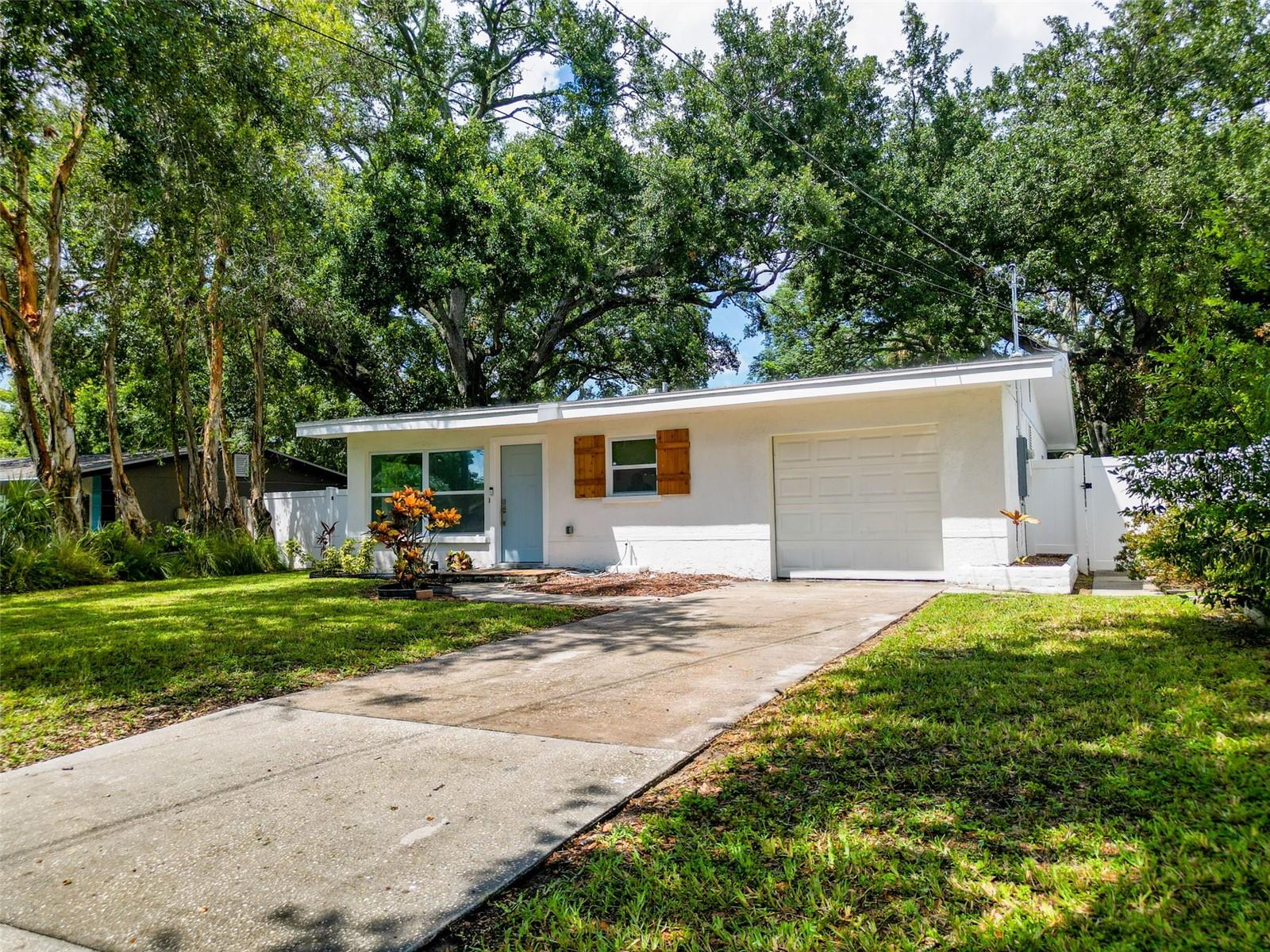 674 Frederica Ln Property Photo 1