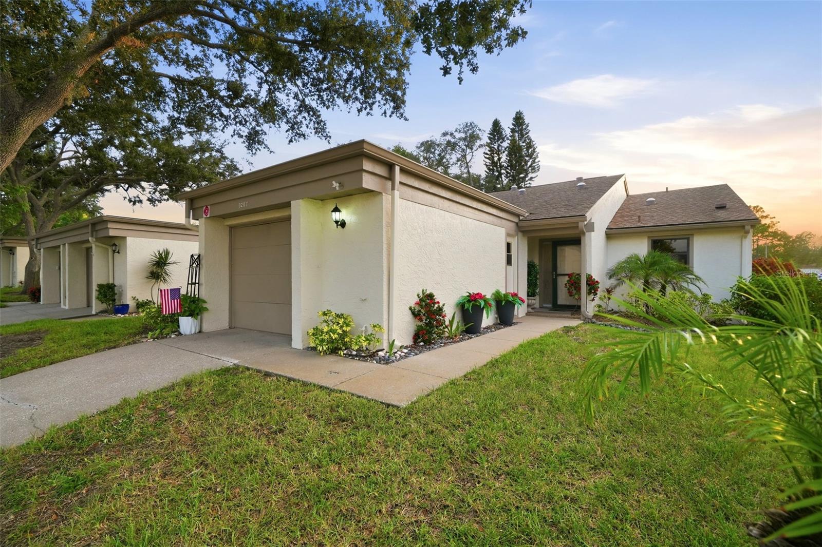 3207 GREEN DOLPHIN ST Property Photo 1