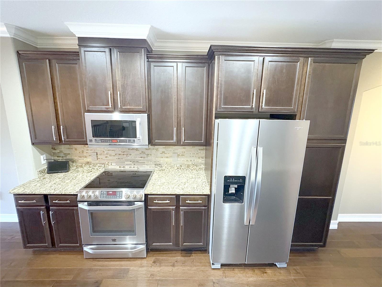 9632 Bay Grove Ln Property Photo 8