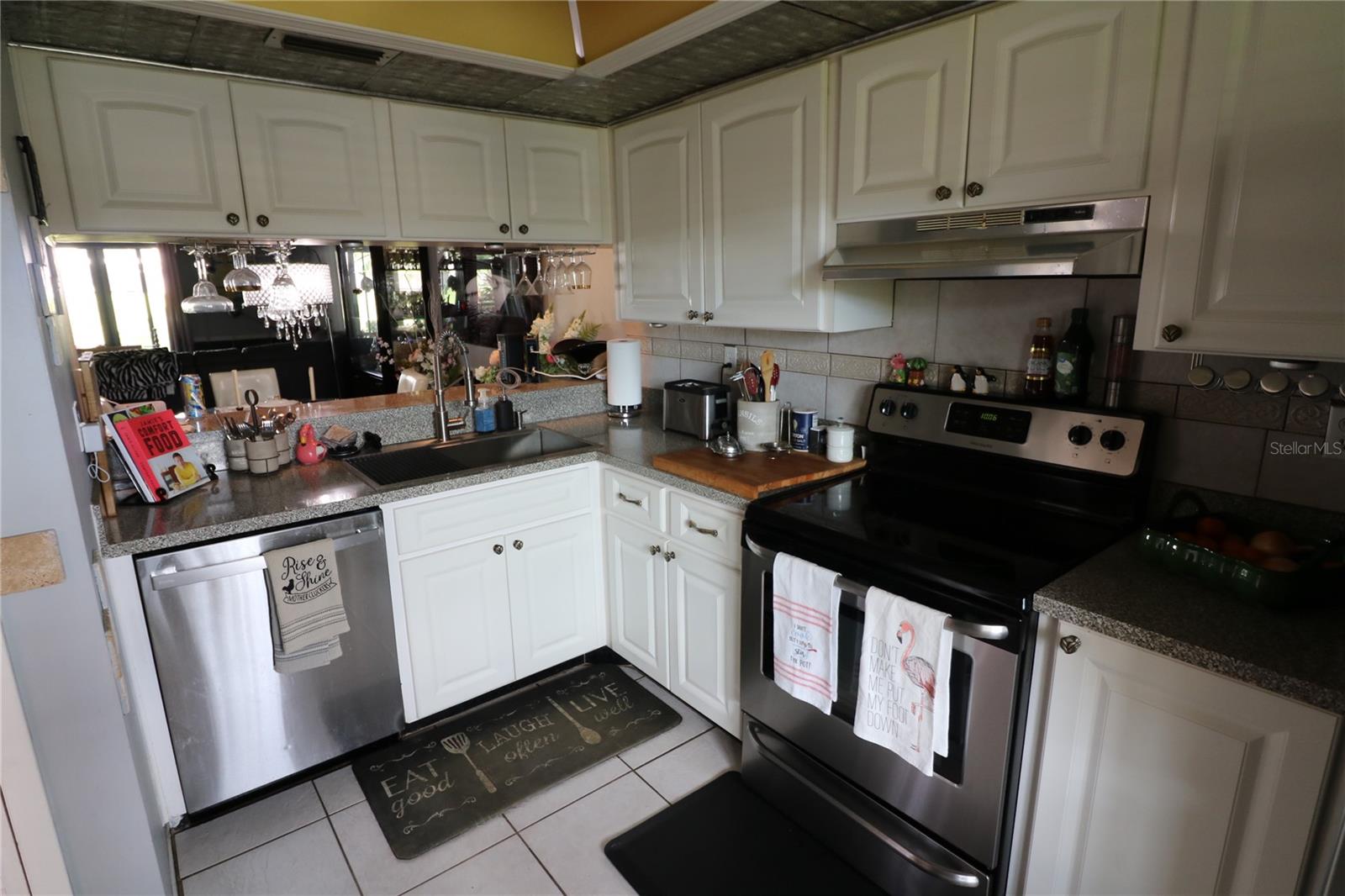 105 Lakeside Ct #elw Vi Unit 5 Property Photo 18