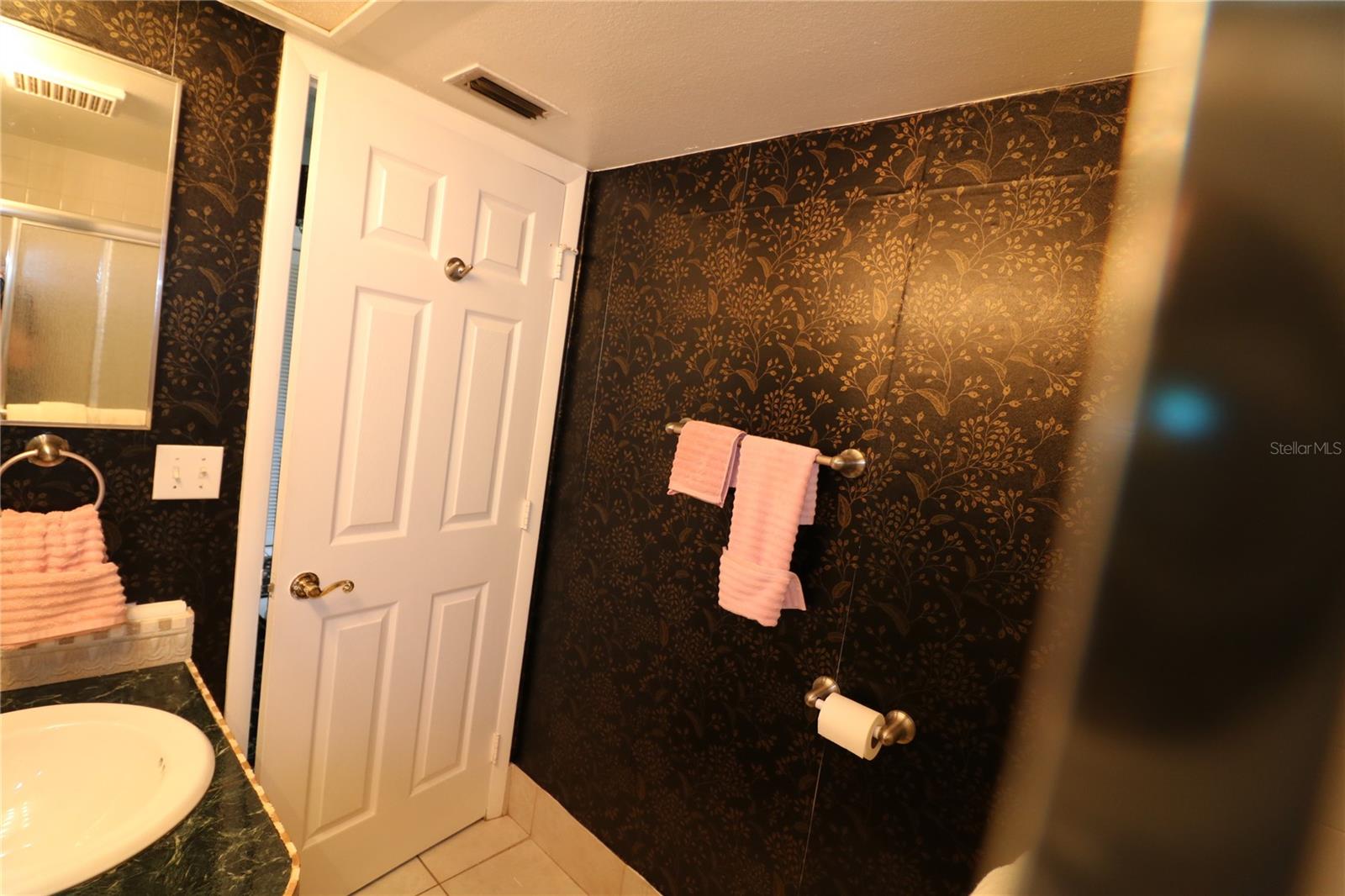 105 Lakeside Ct #elw Vi Unit 5 Property Photo 32