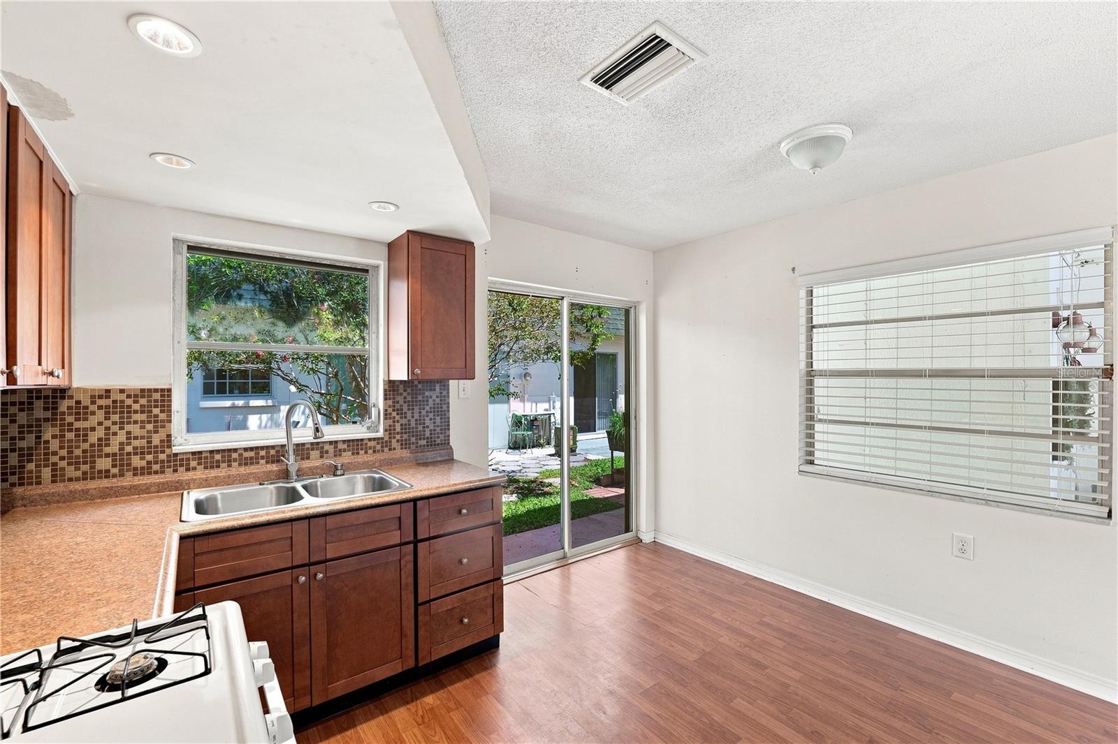 7811 39th Ter N Property Photo 13