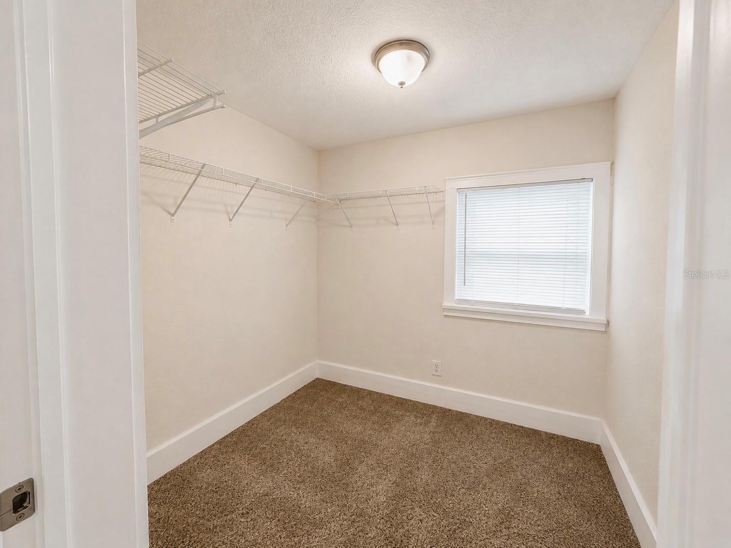 103 W Emma St Property Photo 14