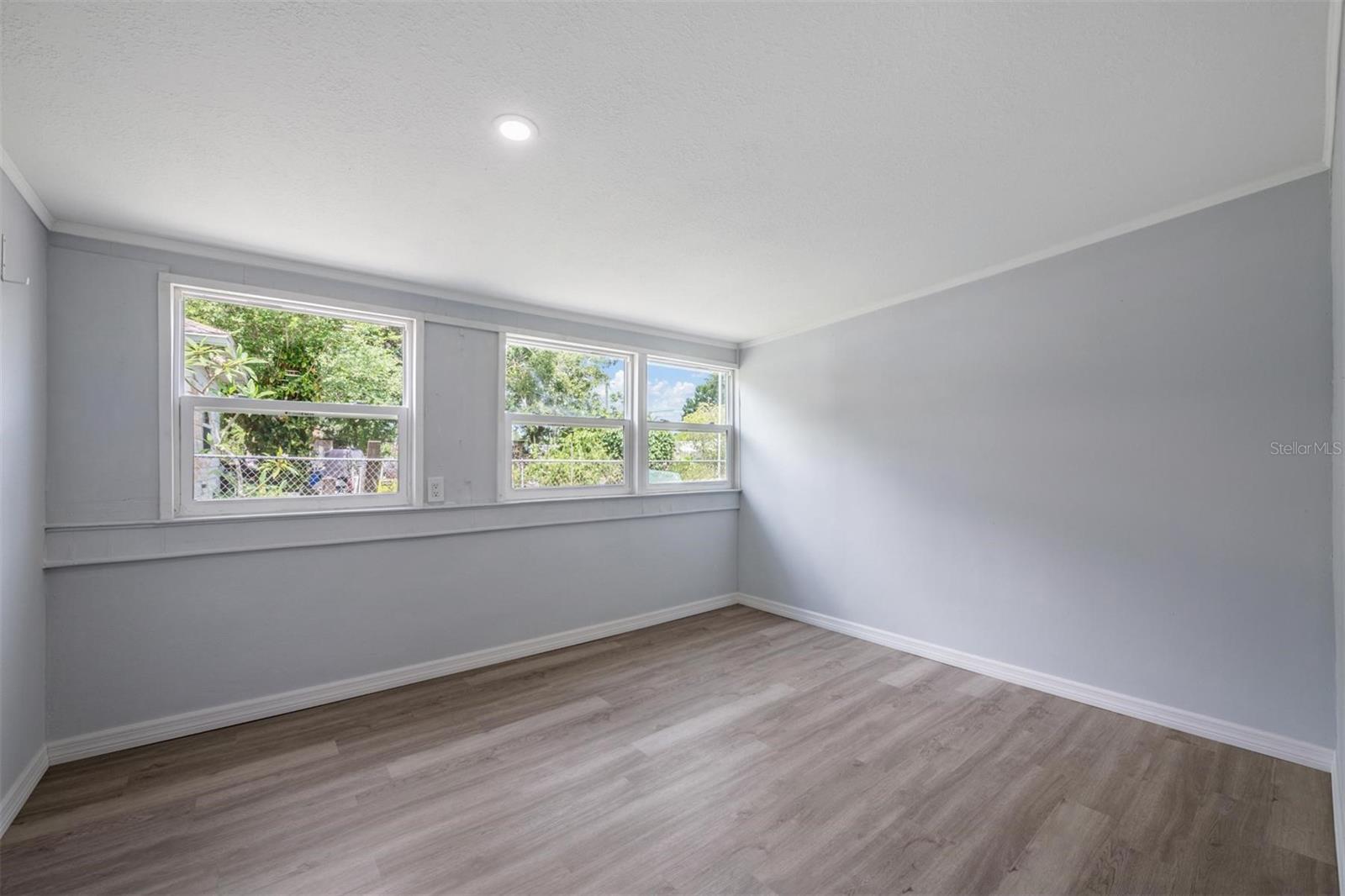 636 Stremma Rd Property Photo 10