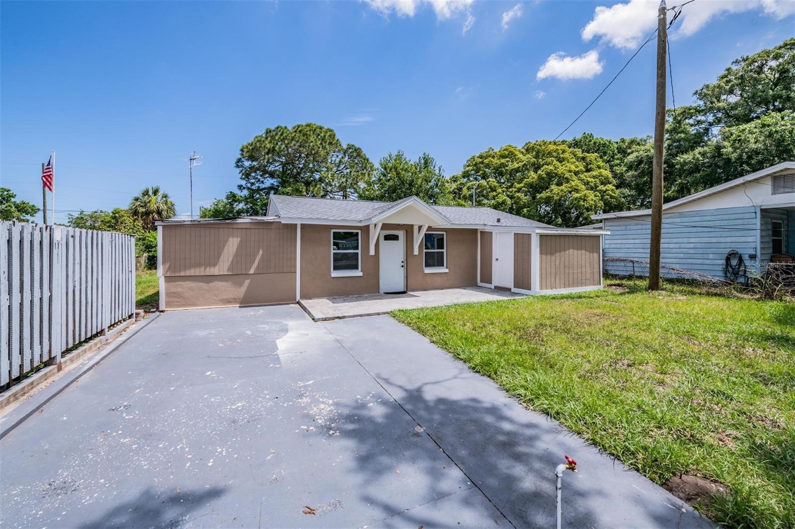 636 Stremma Rd Property Photo 38