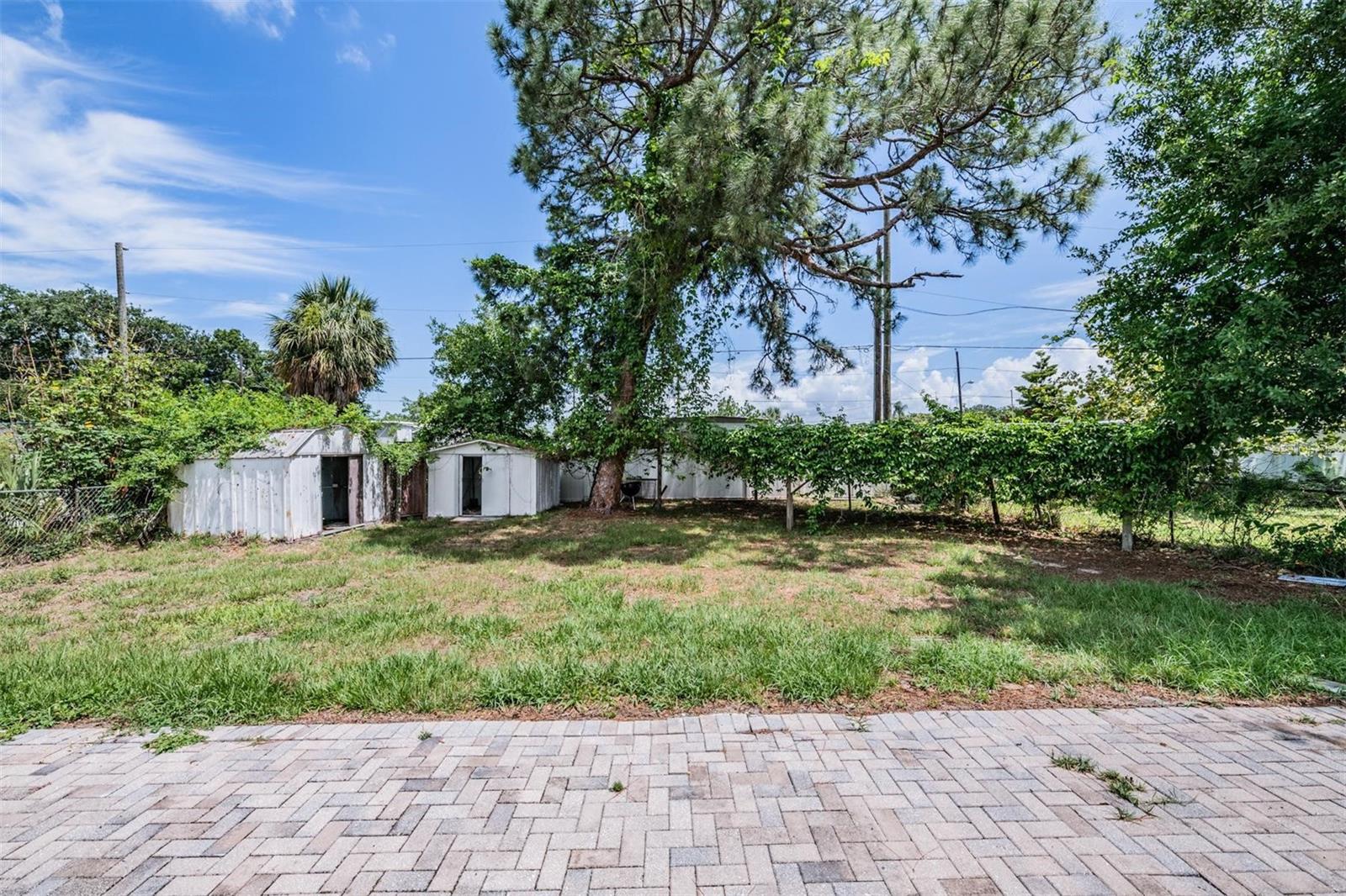 636 Stremma Rd Property Photo 40