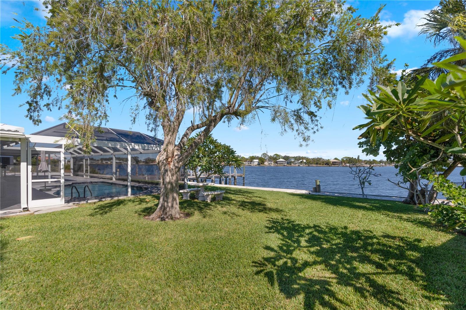 5027 Waterside Dr Property Photo 4