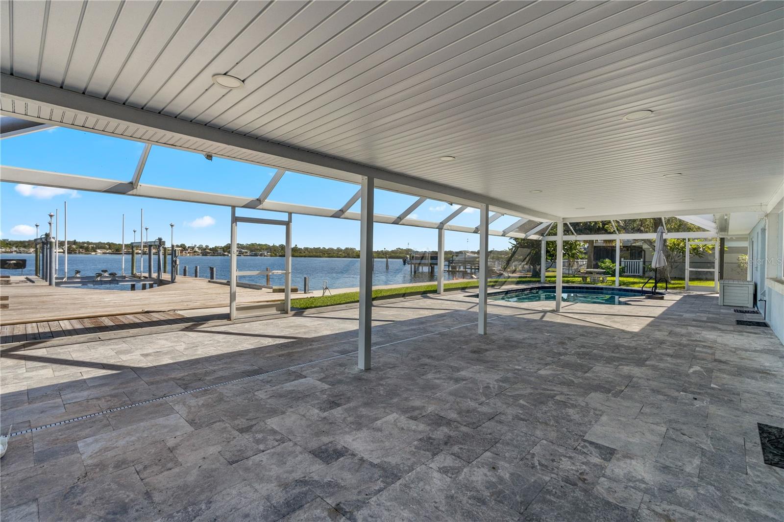 5027 Waterside Dr Property Photo 10