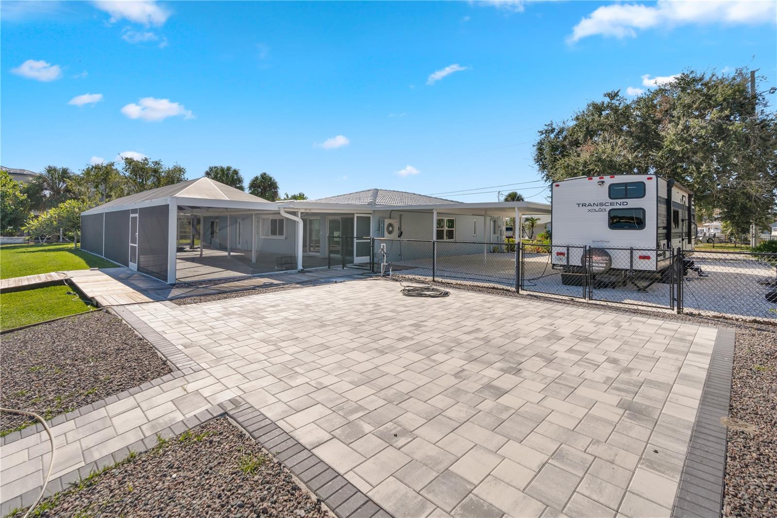 5027 Waterside Dr Property Photo 11
