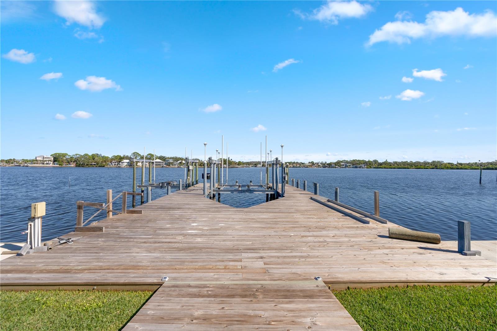 5027 Waterside Dr Property Photo 13
