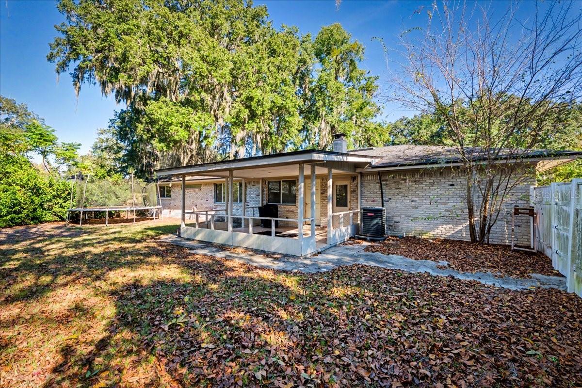 2349 Moody Ave Property Photo 6
