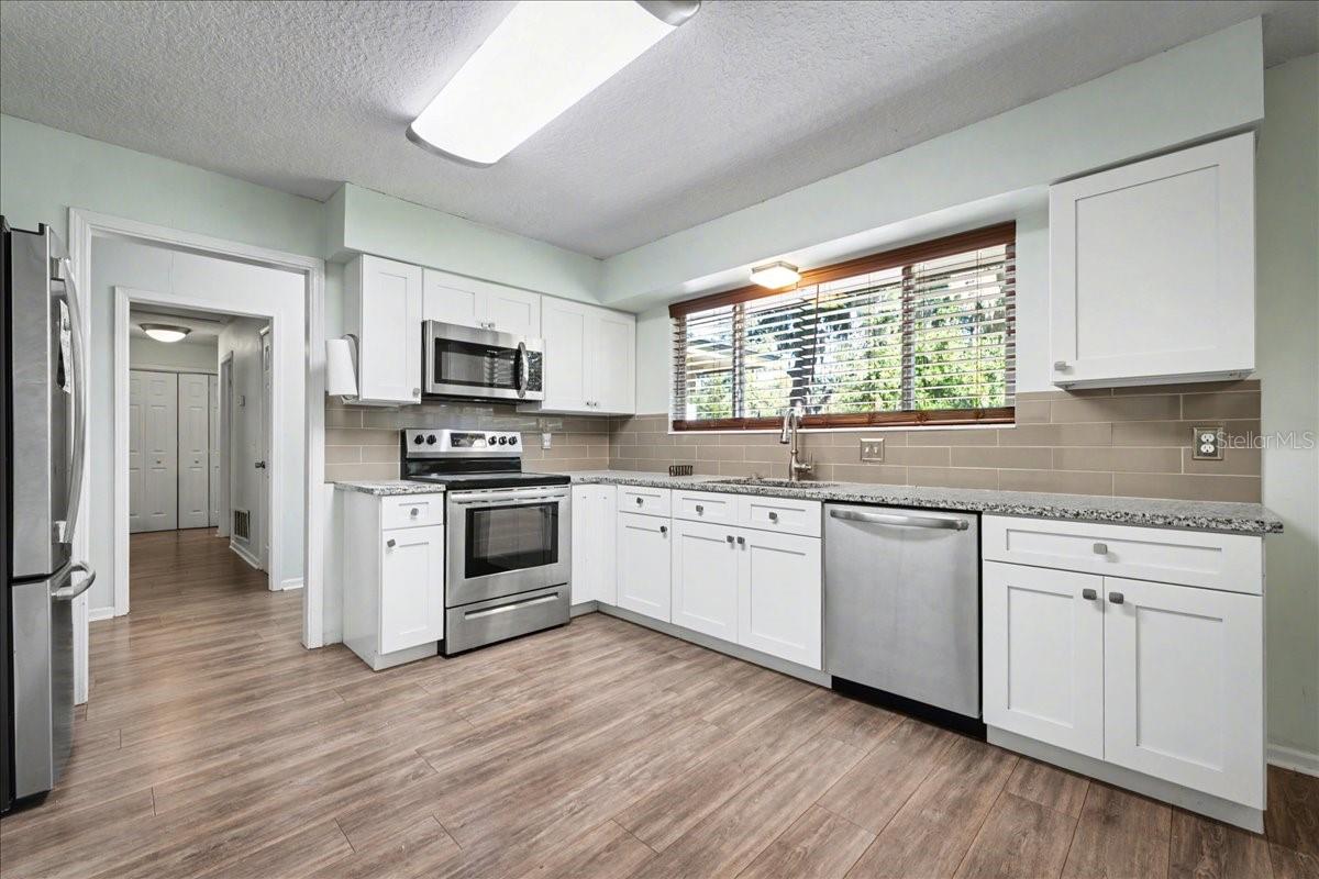 2349 Moody Ave Property Photo 18