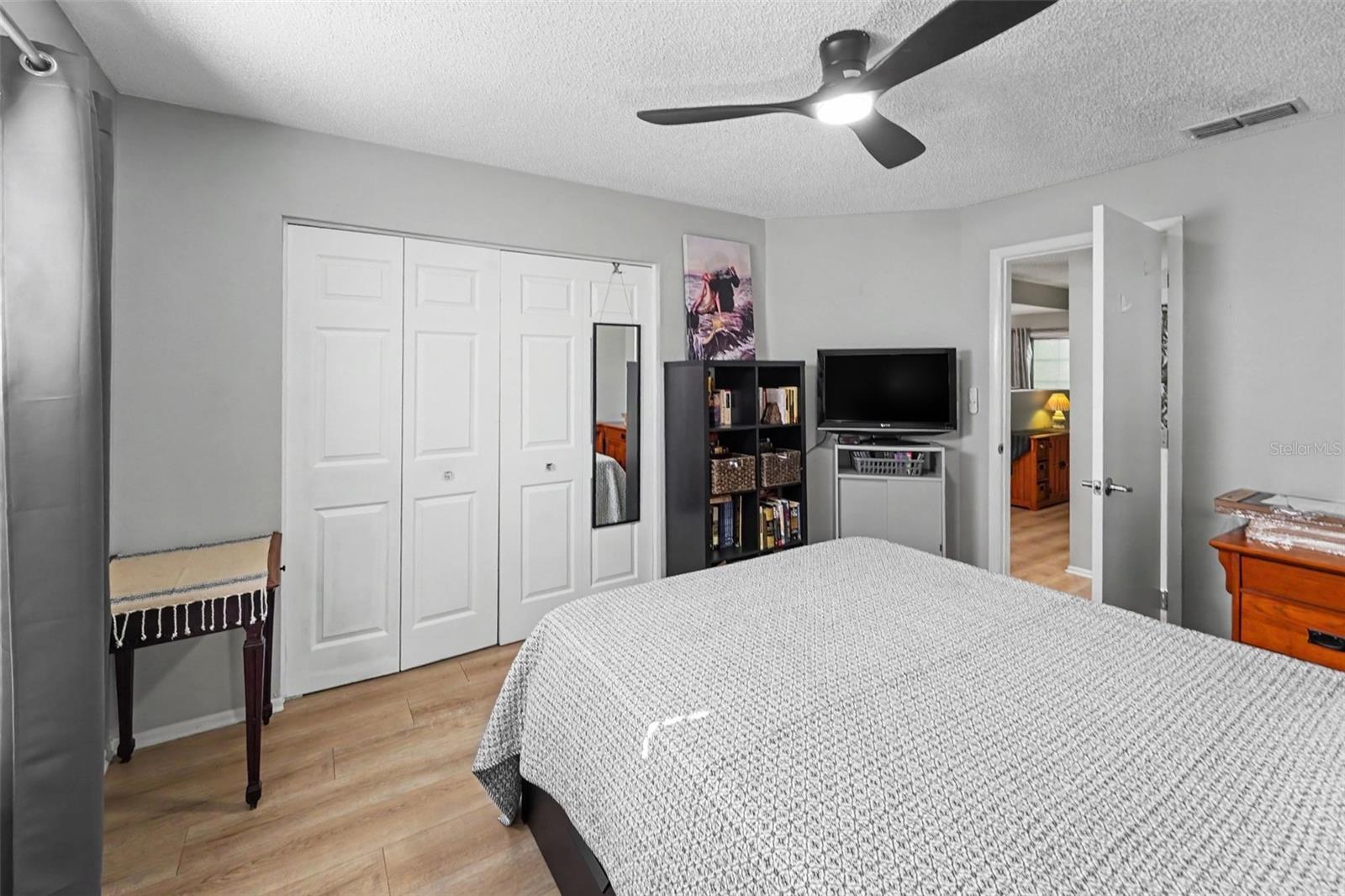 1652 Highland Club Ln Property Photo 4