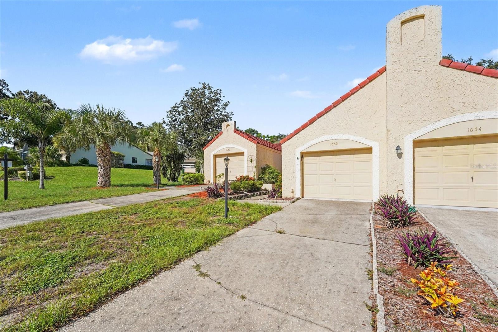 1652 Highland Club Ln Property Photo 8