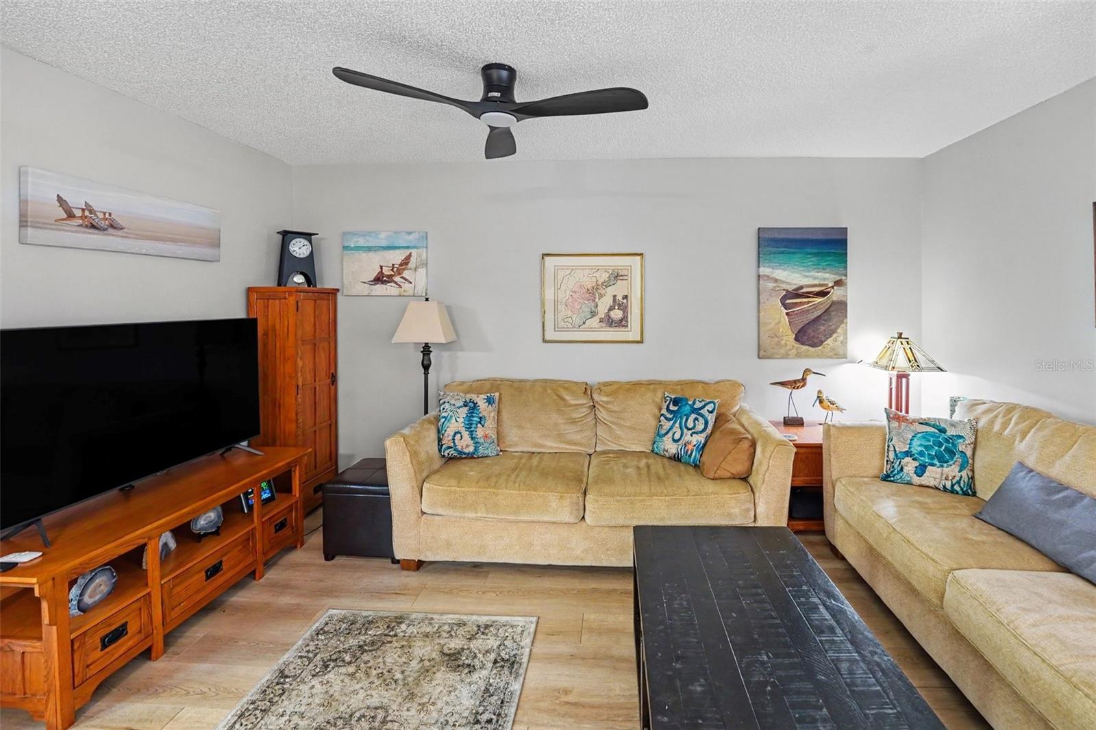 1652 Highland Club Ln Property Photo 12