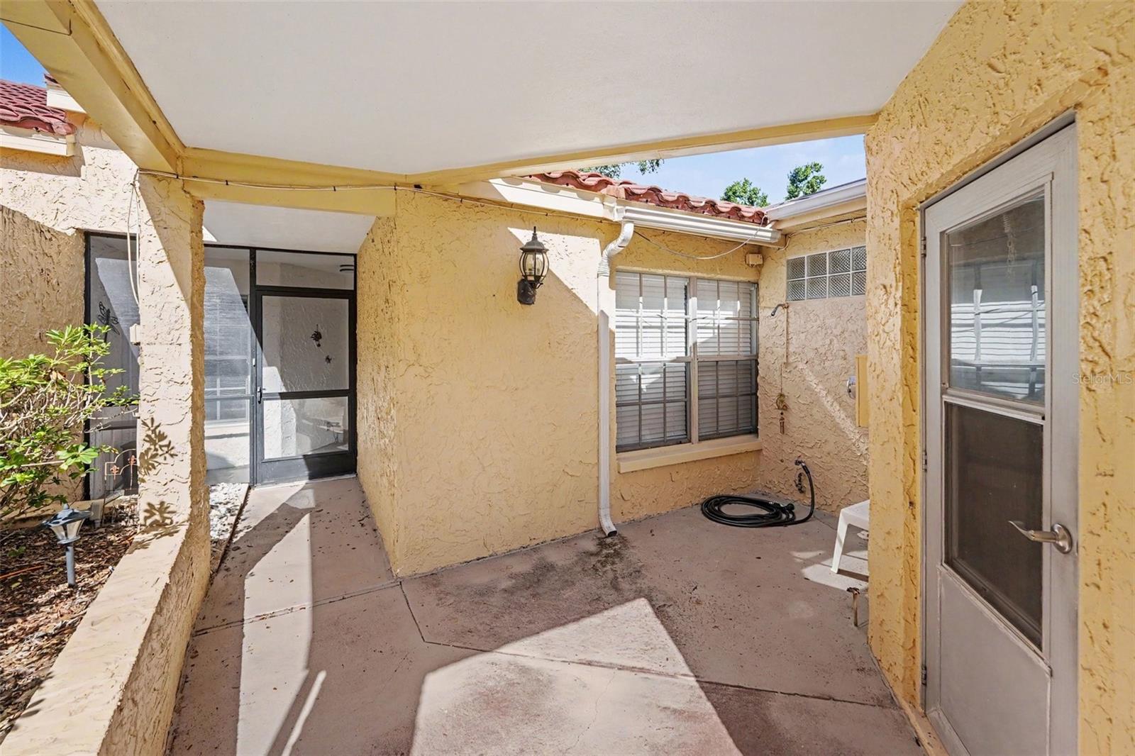 1652 Highland Club Ln Property Photo 28