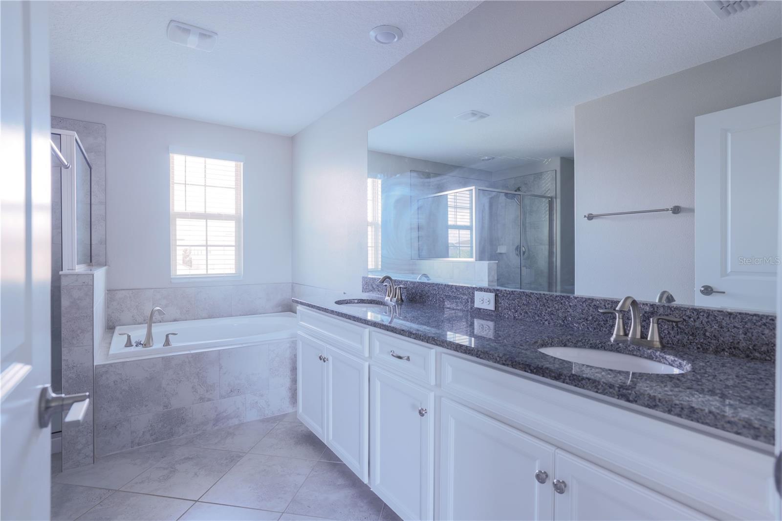 24893 Lambrusco Loop Property Photo 13