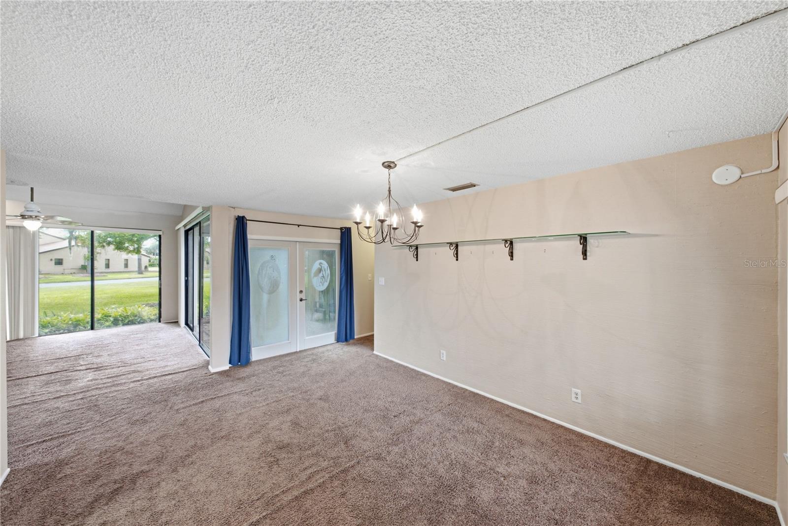 108 Capri Ct N Property Photo 6