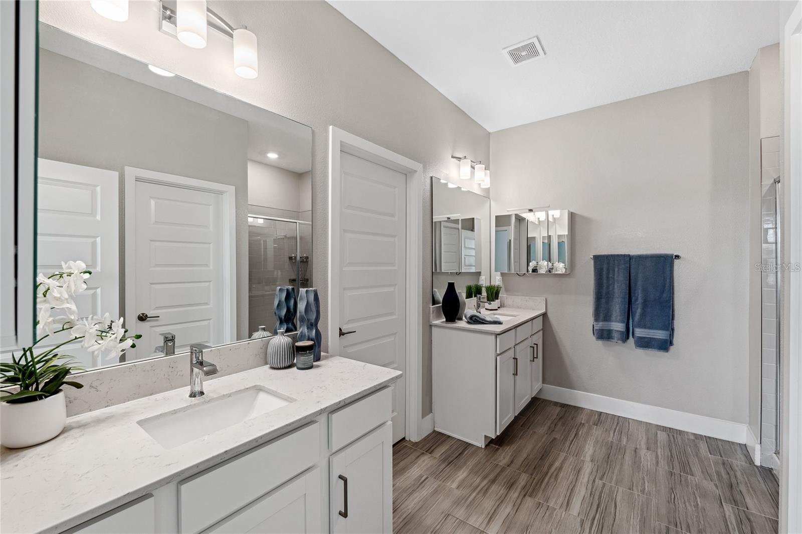 9846 Red Bay Loop Property Photo 10