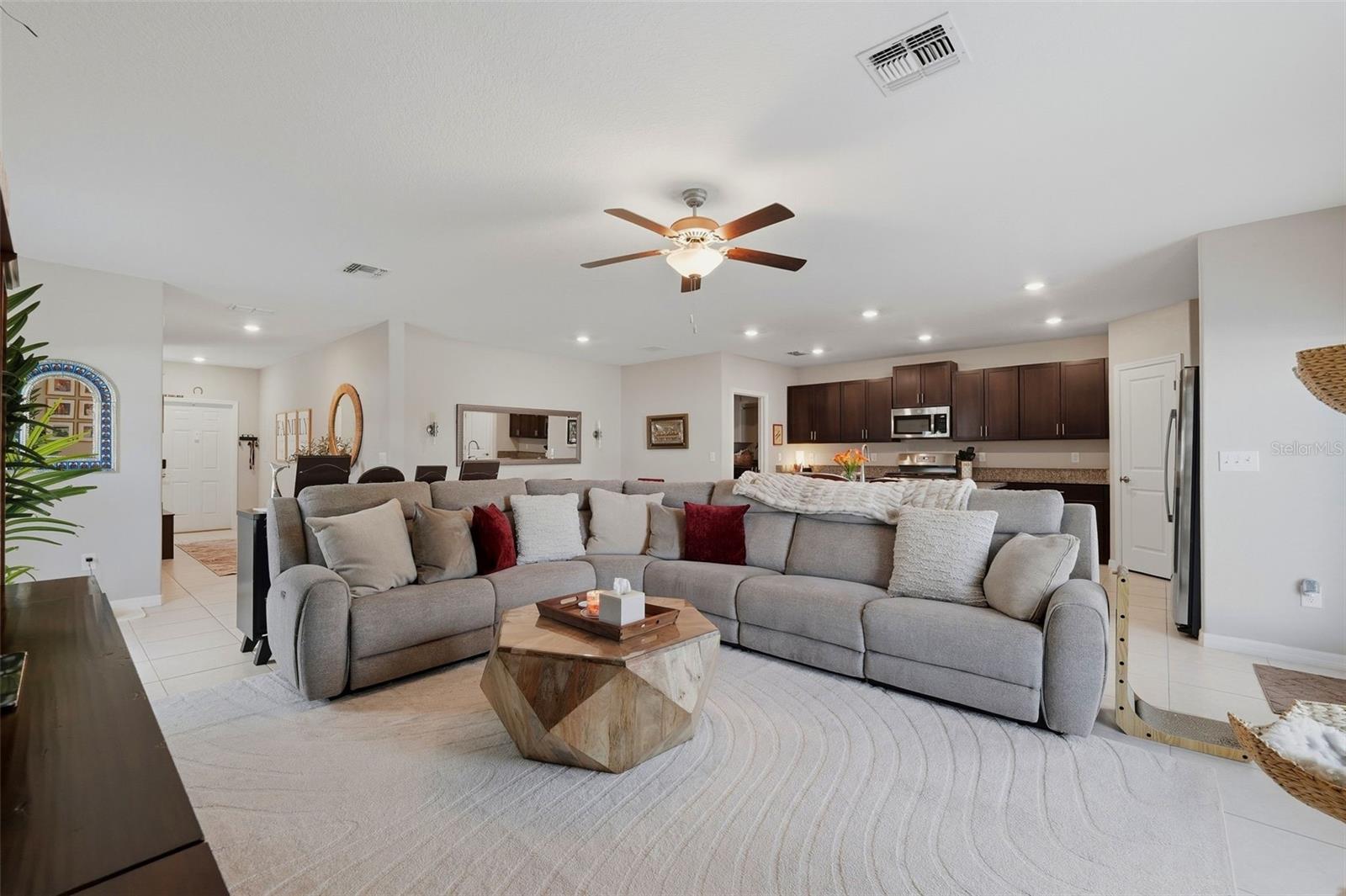 10323 Poseidon Way Property Photo 2