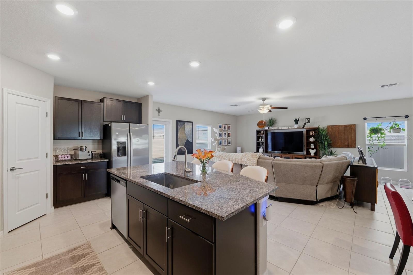 10323 Poseidon Way Property Photo 6