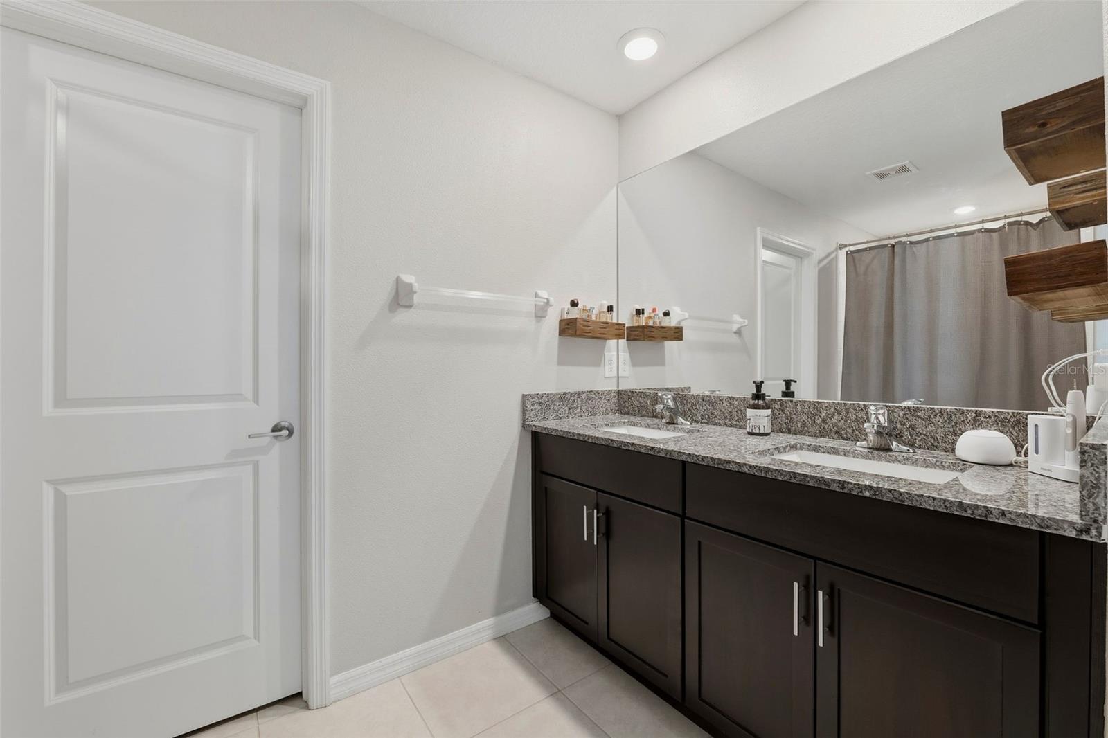 10323 Poseidon Way Property Photo 12