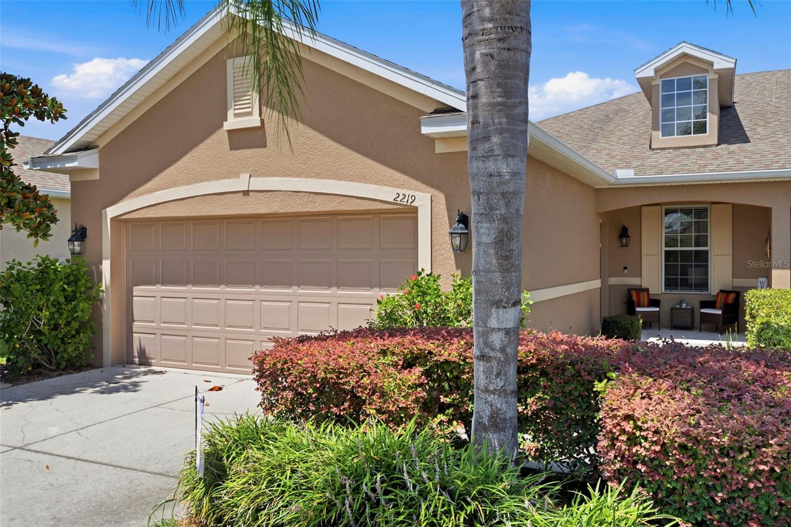 2219 Parrot Fish Dr Property Photo 1