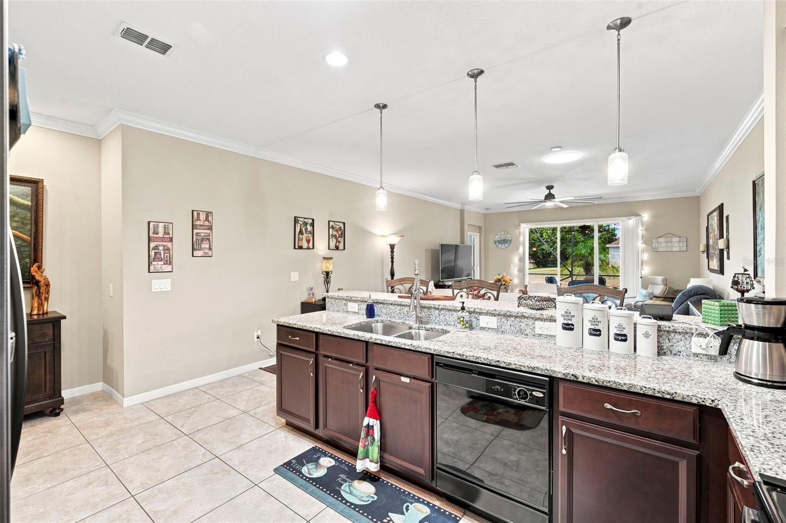 2219 Parrot Fish Dr Property Photo 11