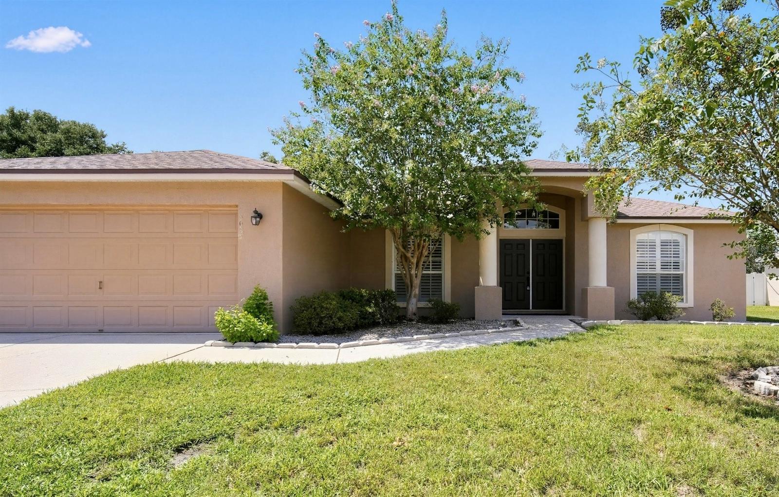 5625 Fischer Dr Property Photo 1