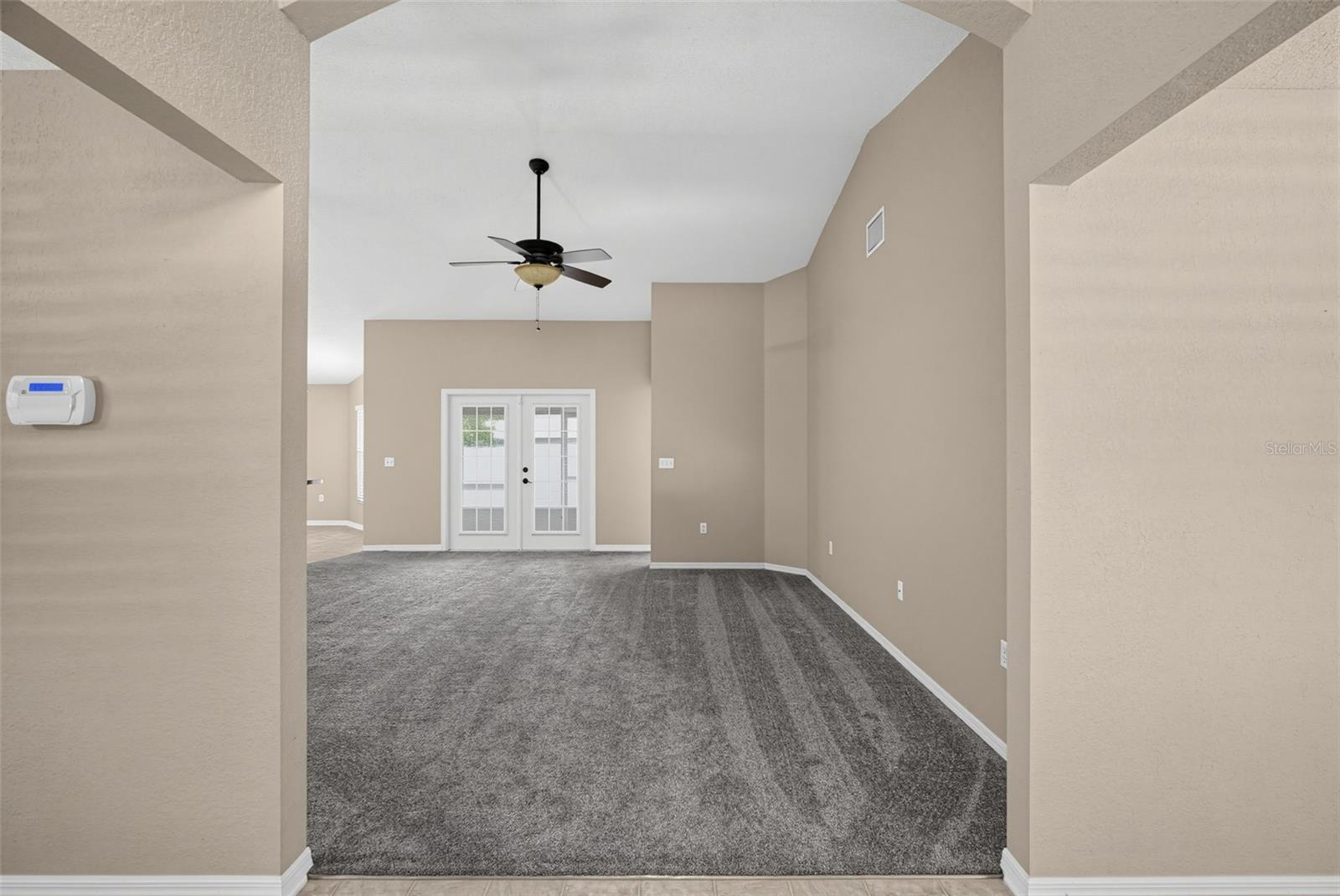 5625 Fischer Dr Property Photo 5