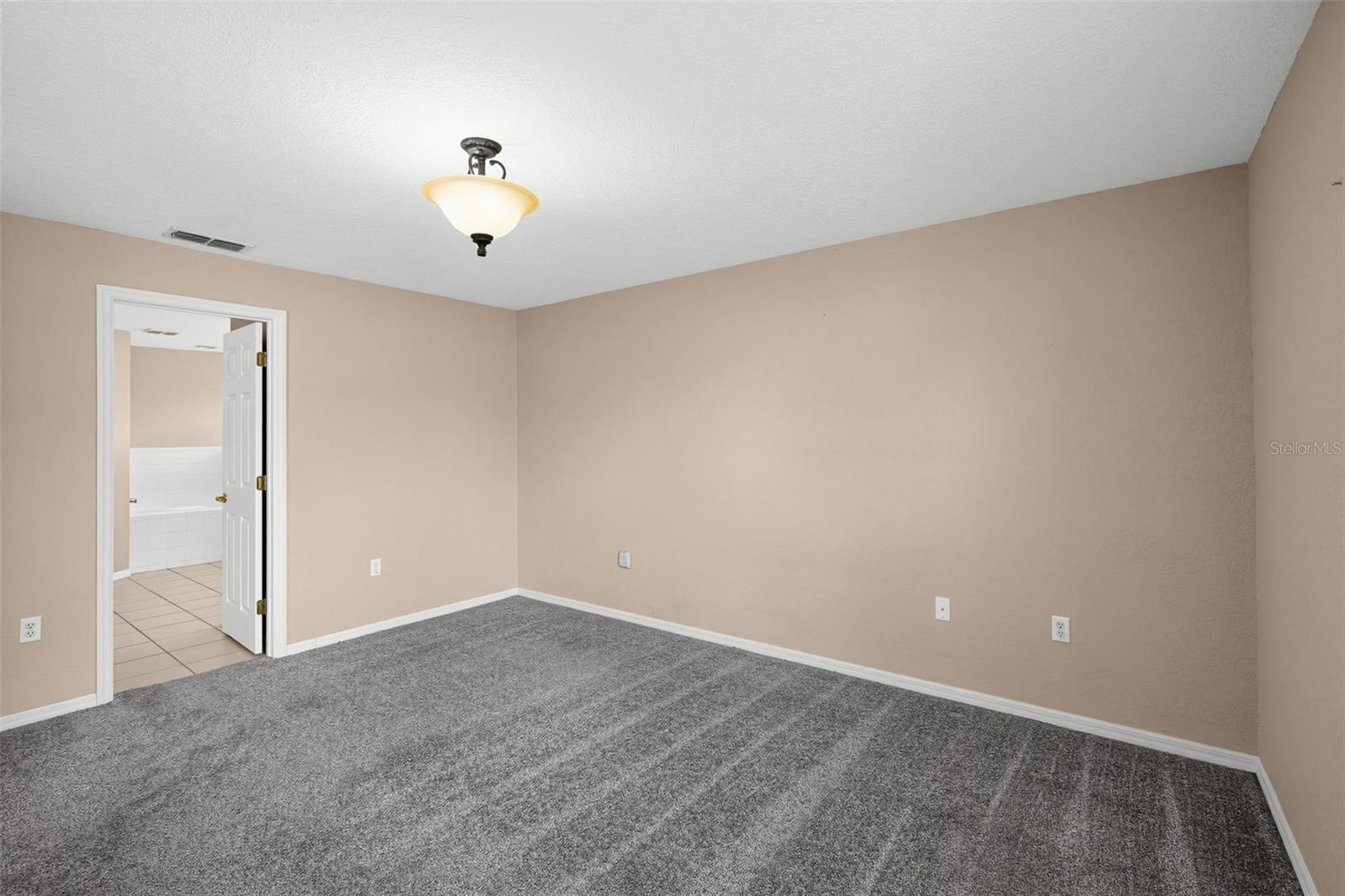 5625 Fischer Dr Property Photo 16