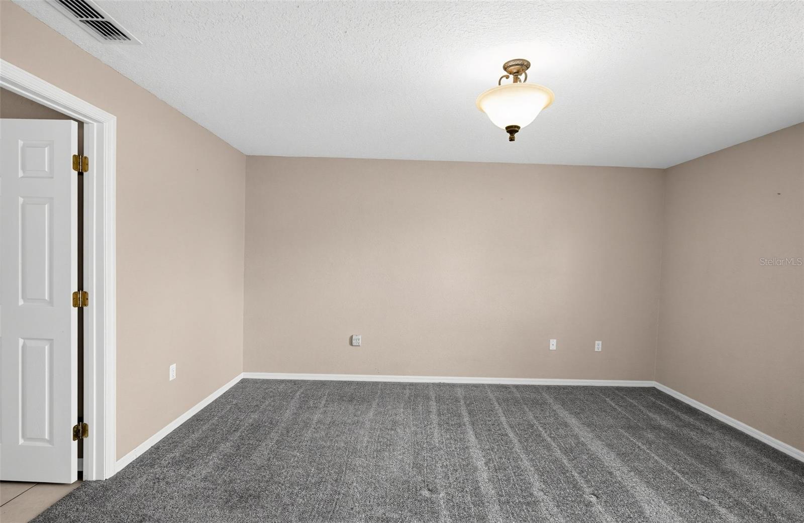 5625 Fischer Dr Property Photo 17