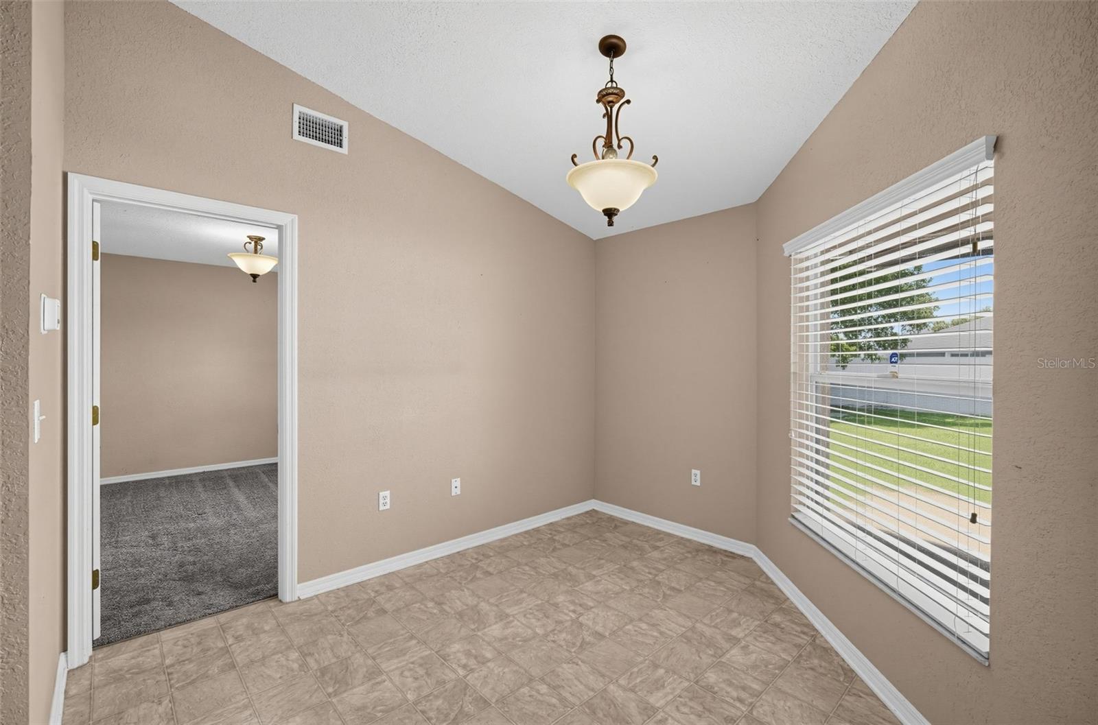 5625 Fischer Dr Property Photo 18