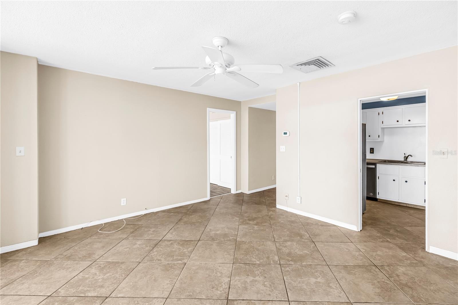 7000 Beach Plz #307 Property Photo 15