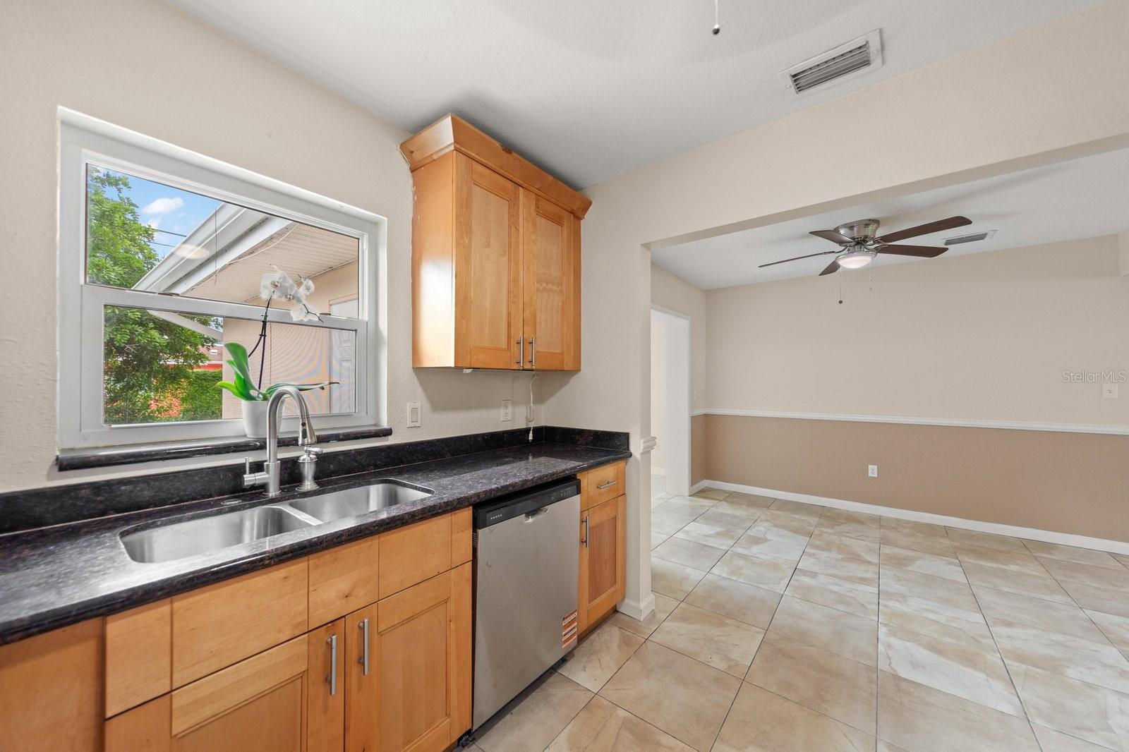 3531 Floral Dr Se Property Photo 10