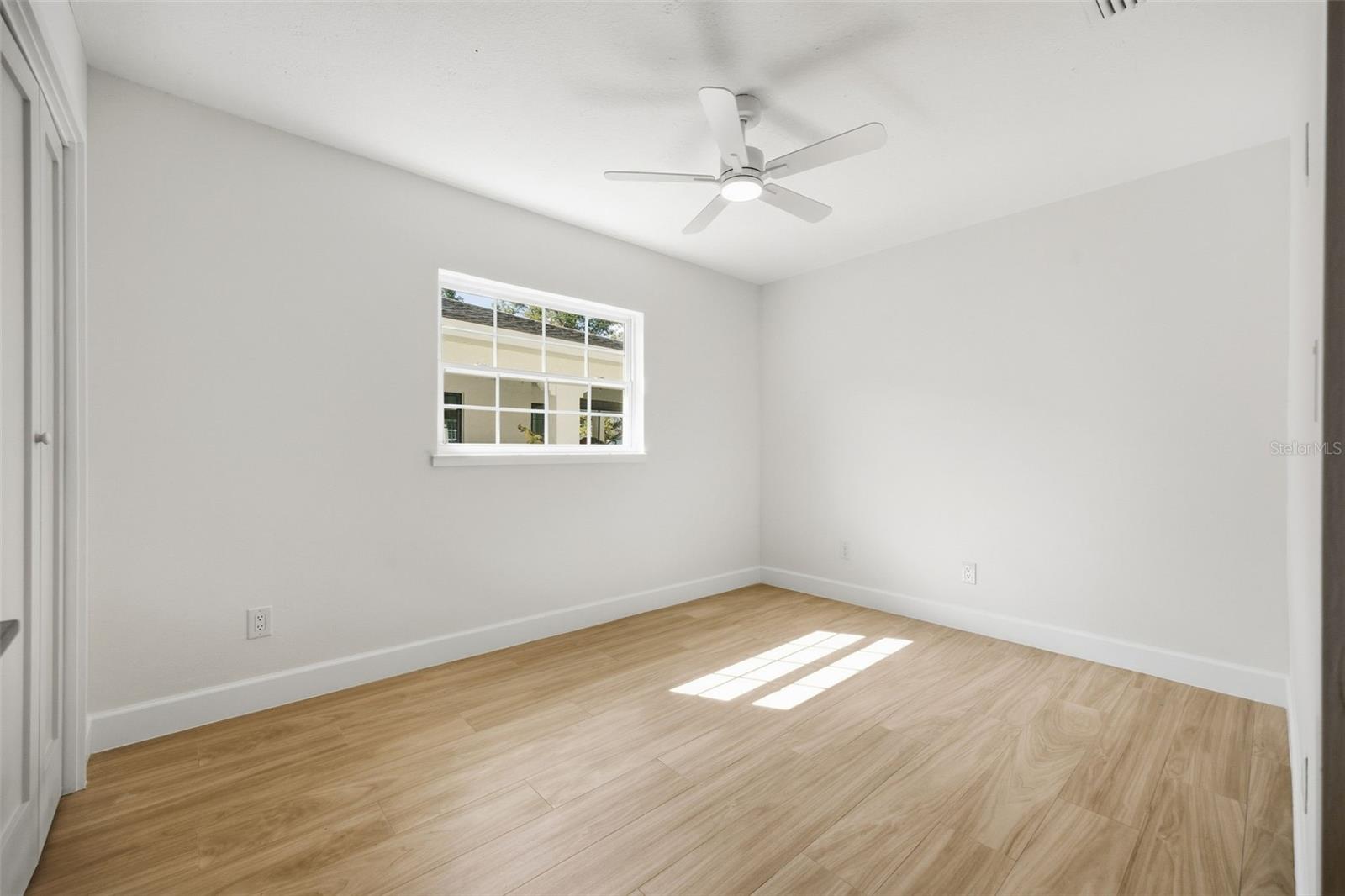 615 E Davis Blvd Property Photo 16