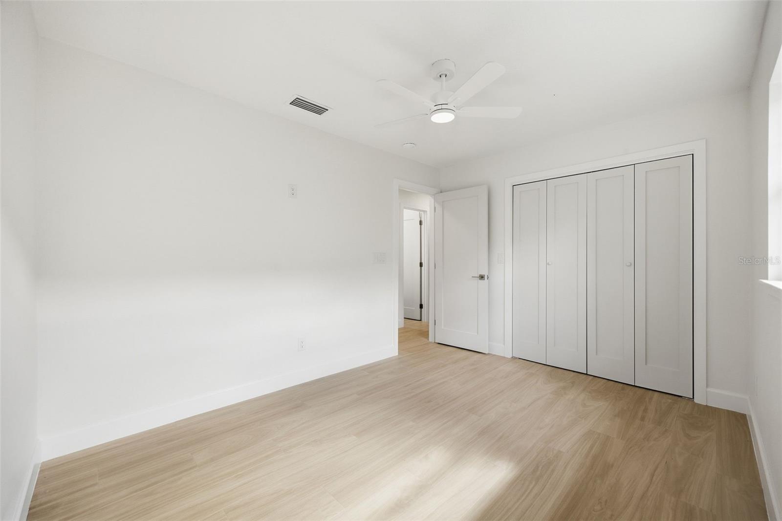 615 E Davis Blvd Property Photo 17