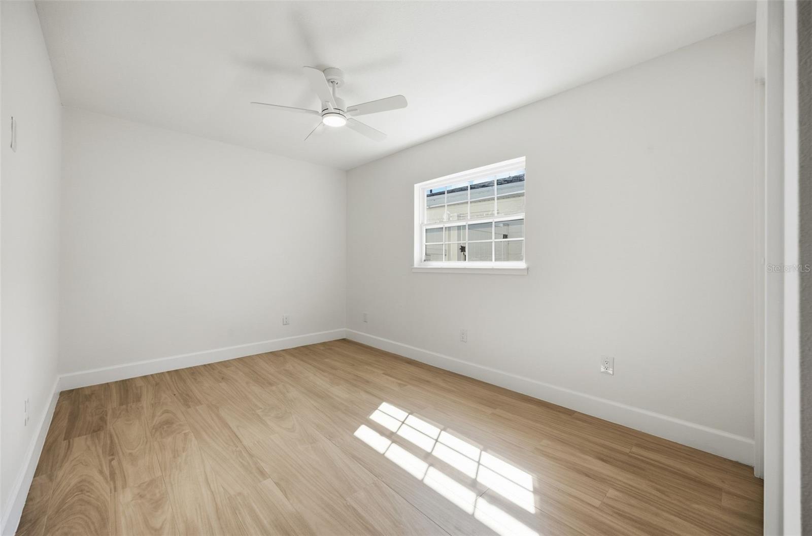 615 E Davis Blvd Property Photo 19