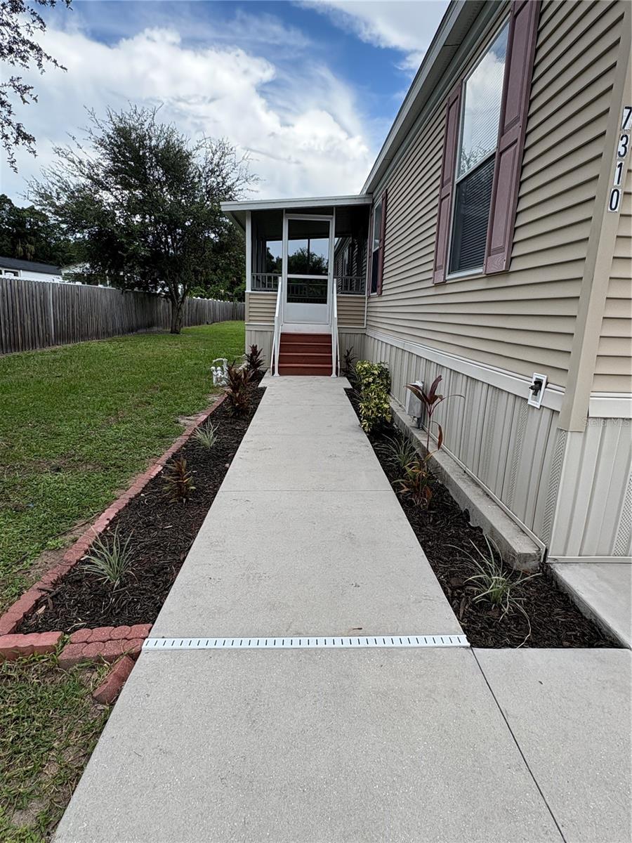 7310 Riverview Dr Property Photo 3
