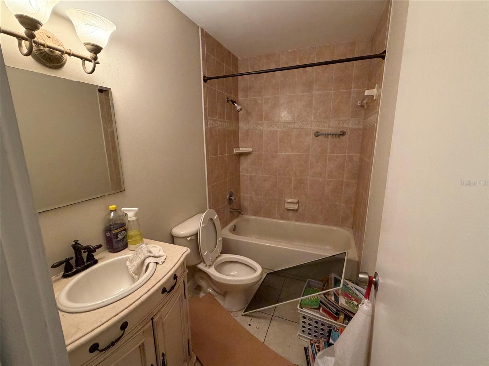 7144 Waterside Dr Property Photo 8